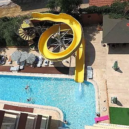 Hotel World 2*